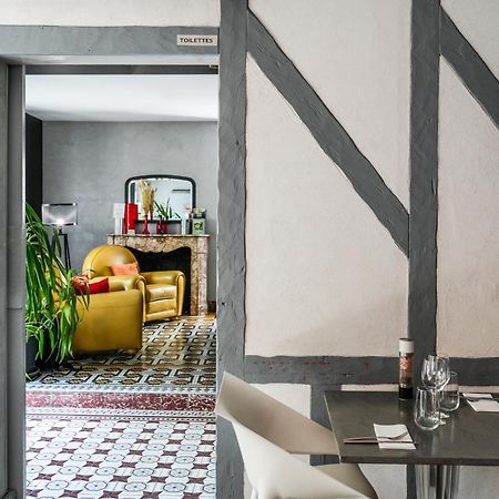 Logis Hotel & Restaurant Le Cadet De Gascogne Saint-Justin  エクステリア 写真