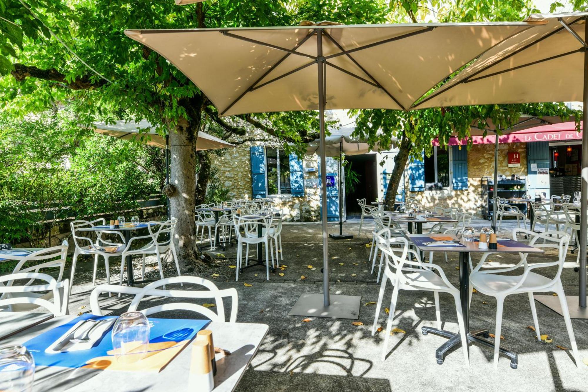 Logis Hotel & Restaurant Le Cadet De Gascogne Saint-Justin  エクステリア 写真