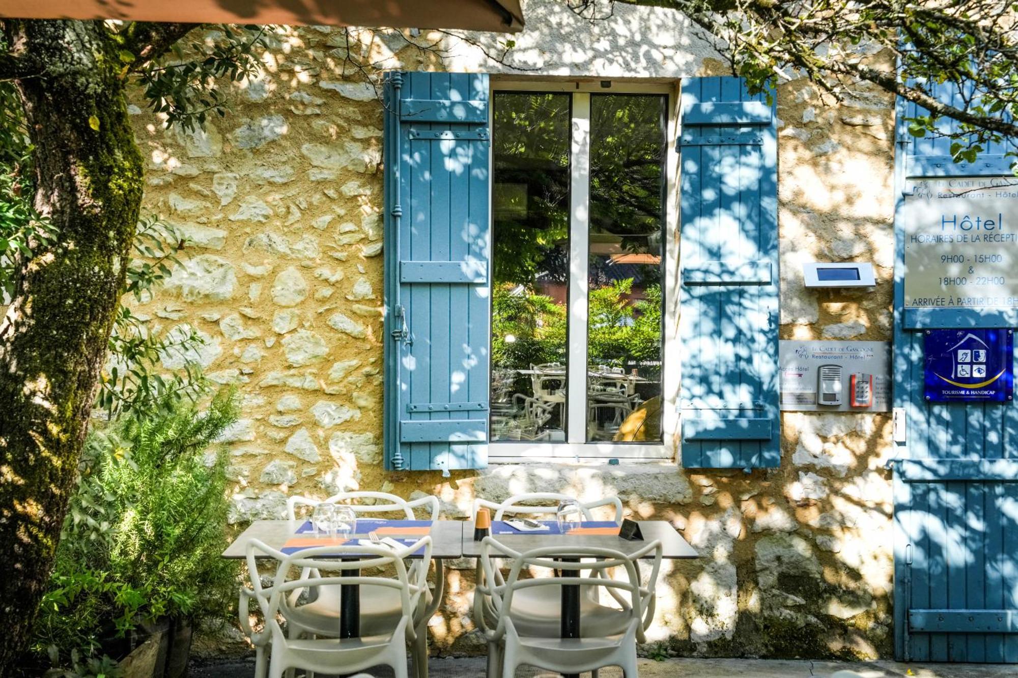 Logis Hotel & Restaurant Le Cadet De Gascogne Saint-Justin  エクステリア 写真