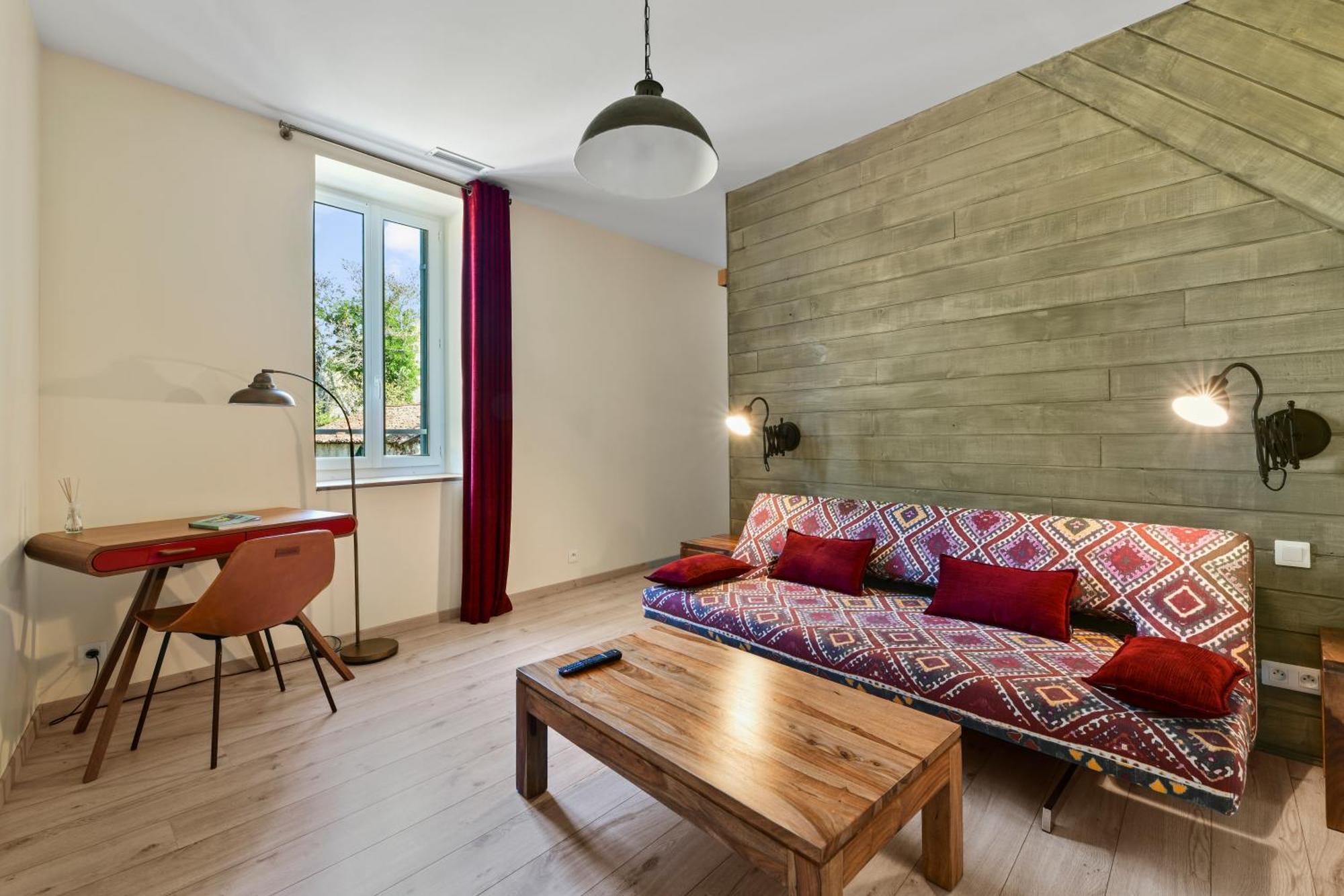 Logis Hotel & Restaurant Le Cadet De Gascogne Saint-Justin  エクステリア 写真